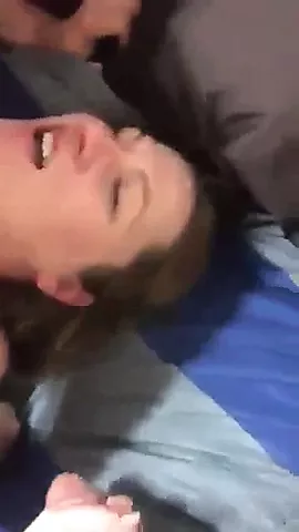 Cuckold Turk Koca Karisini Siktirirken Cekiyor Turkish Party Porn