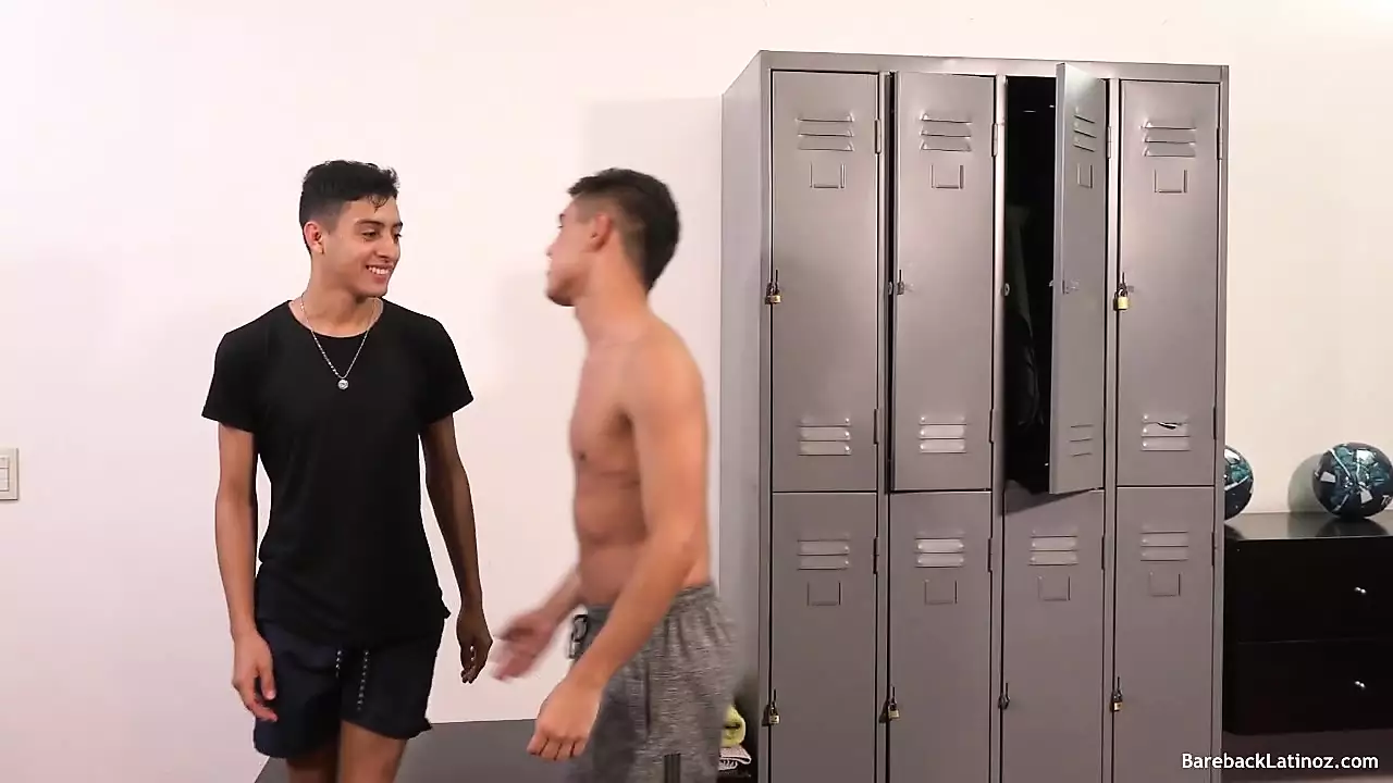 Latinos Acquiles And Rapper Barebacking Gay Cumshot Porn By CJxxx