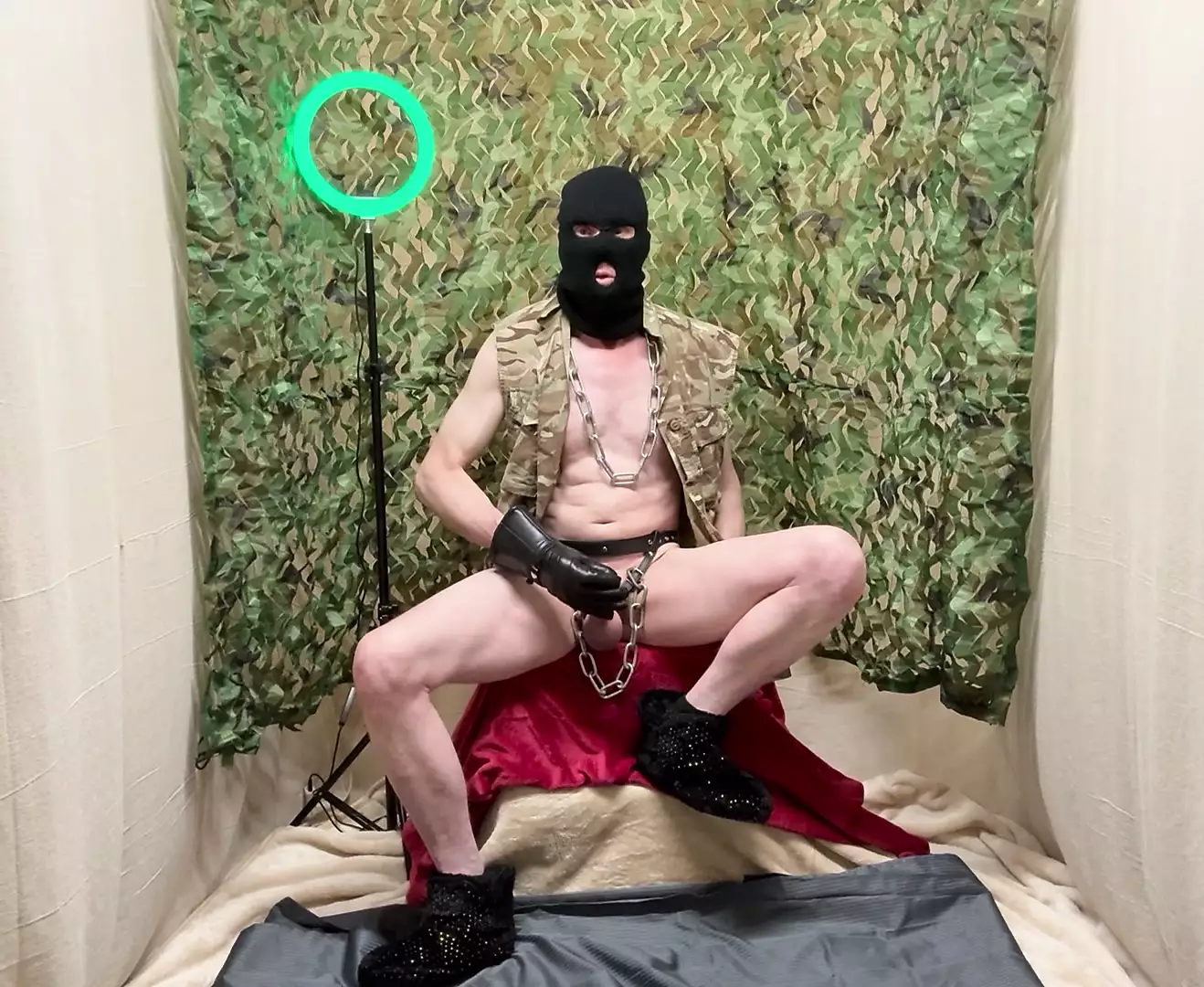 Solo Masturbation With Cock Strap And Chains British Gay Chain Porn