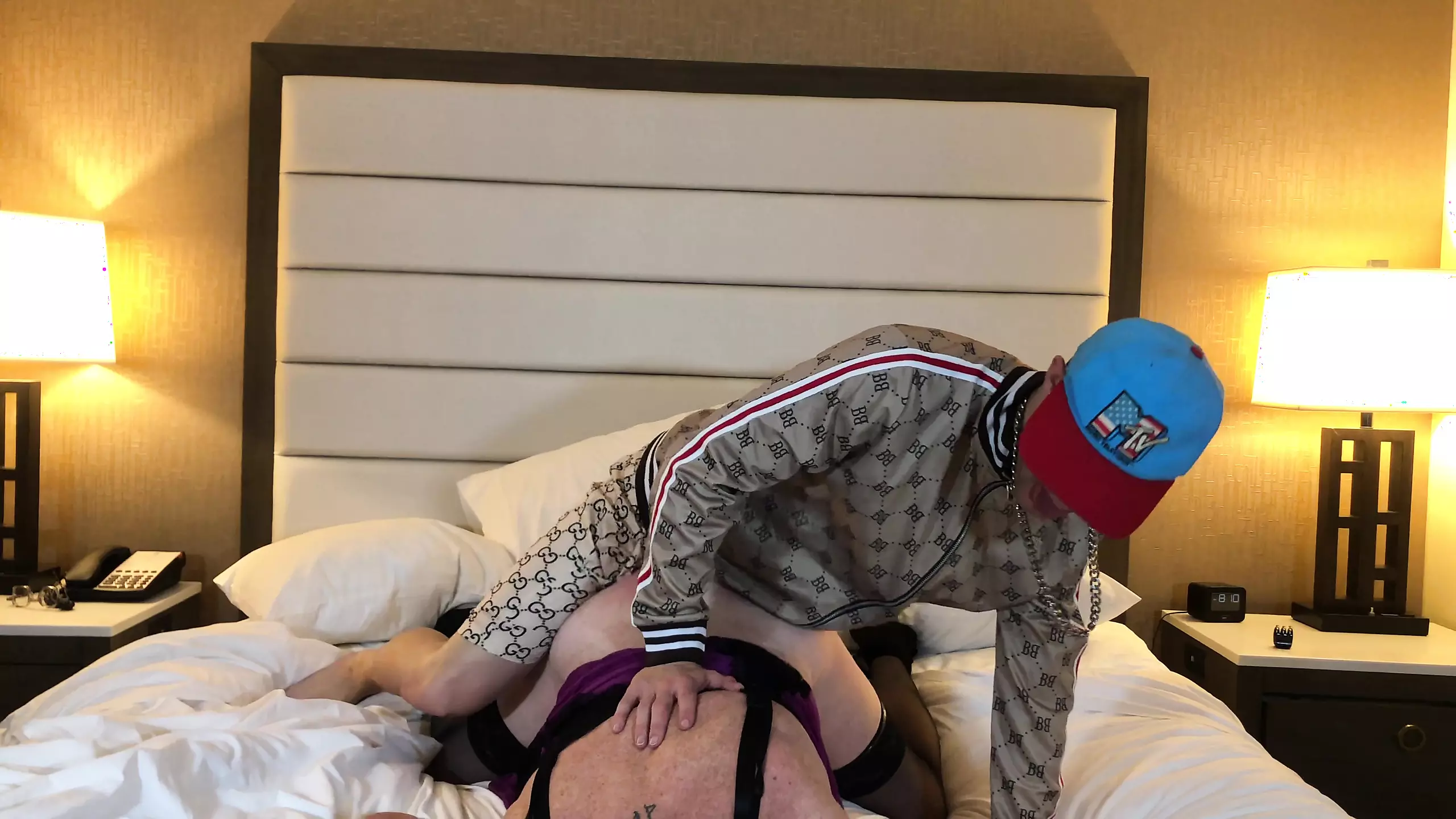 Rapper fickt eine heiße MILF Transfrau xHamster