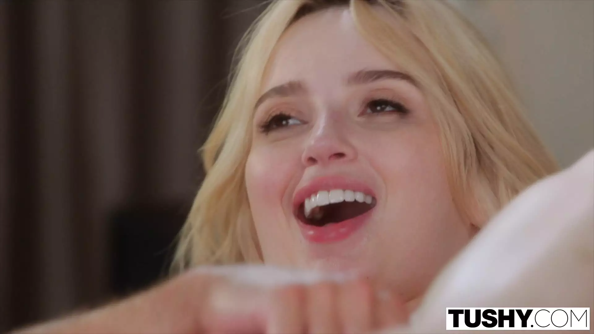 Tushy Anal Loving Influencer Lexi Seduces Shy Cameraman Rimjob Blowjob
