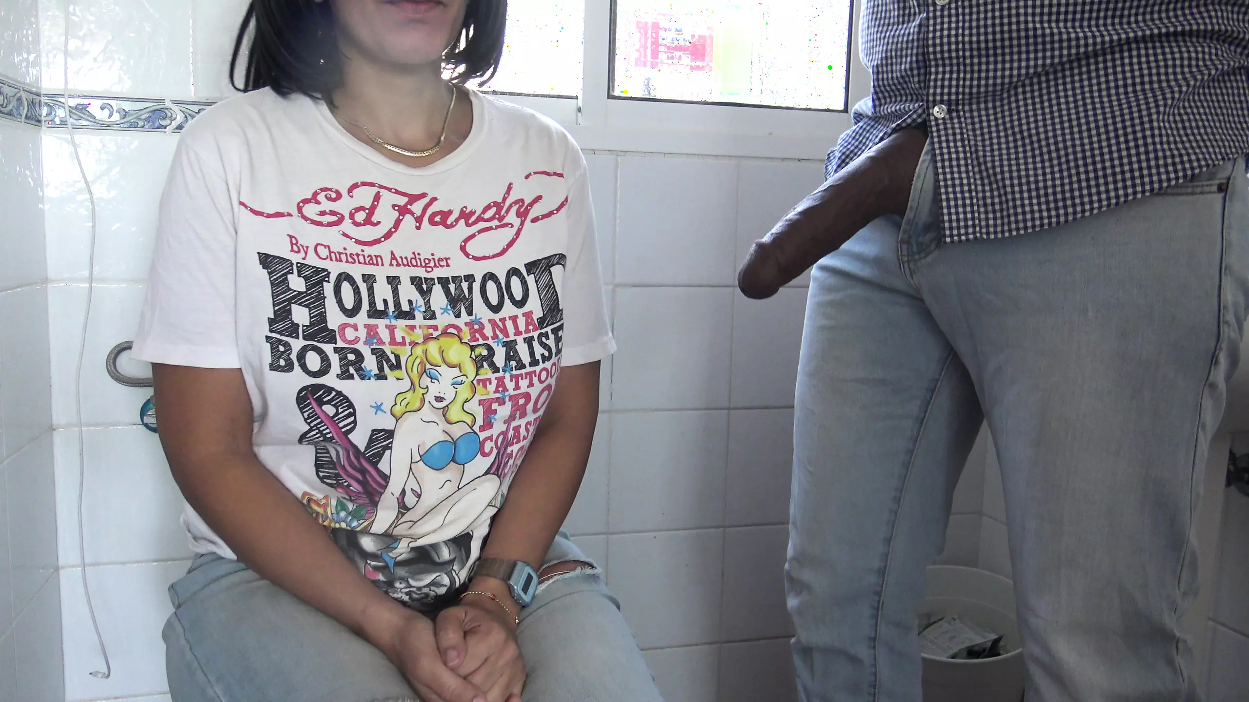 Shy Married MILF Lets Her African Boss Cum Inside Her Mouth For A Pay