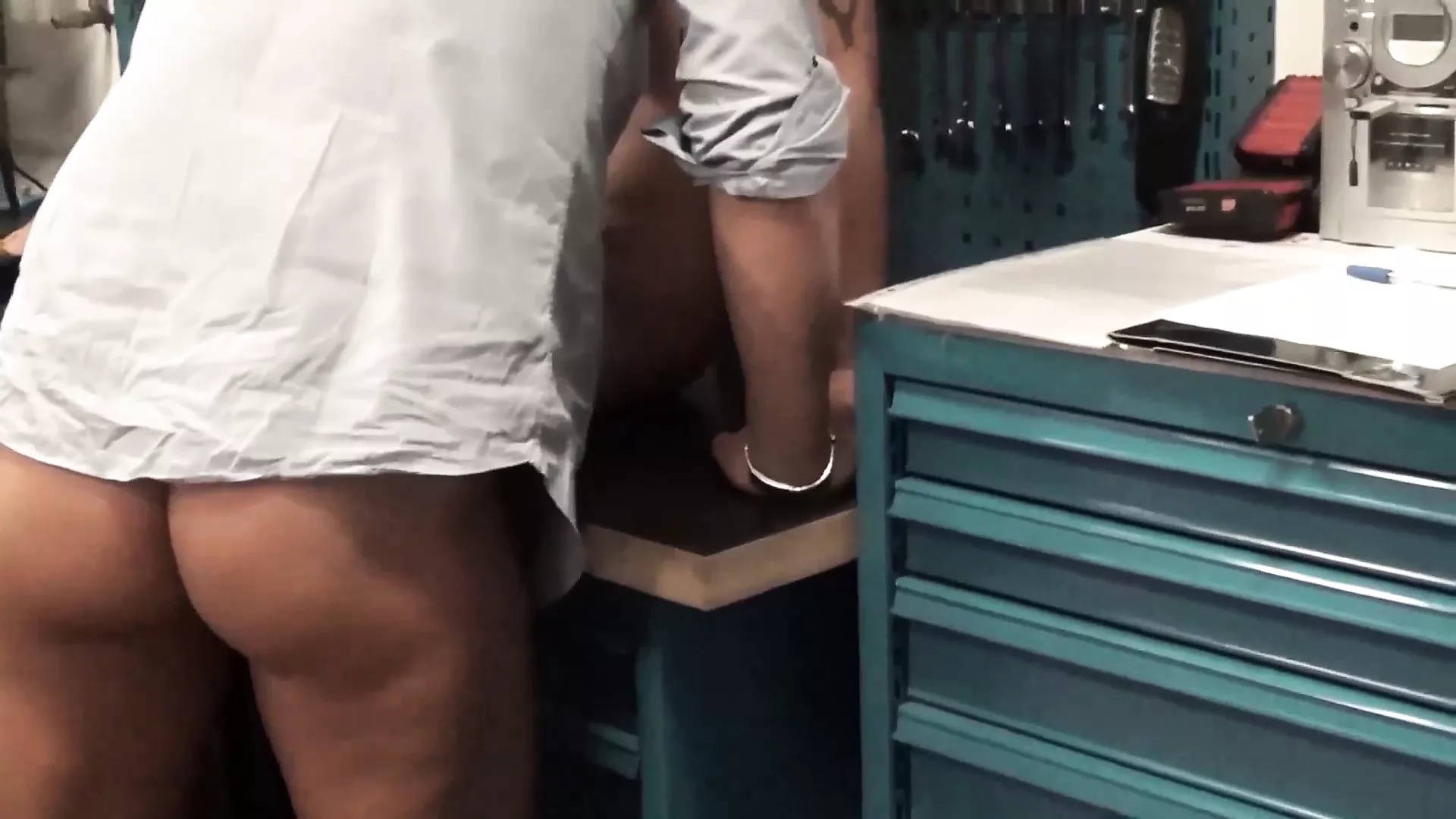 Roberta Farnese E La Fiera Scopata In Officina Italian Orgasm Porn