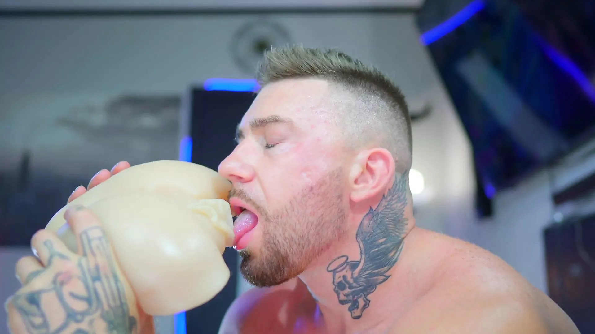 Russian Bodybuilder Fucking Toy Pussy 1 Gay Porn XHamster