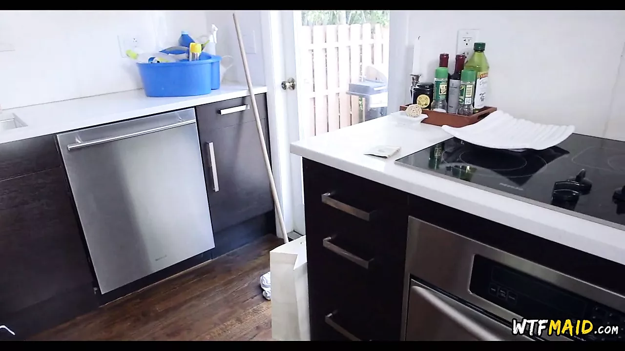 Maid Cleans Naked For Extra Money Colombian Porn By My Dirty Maid