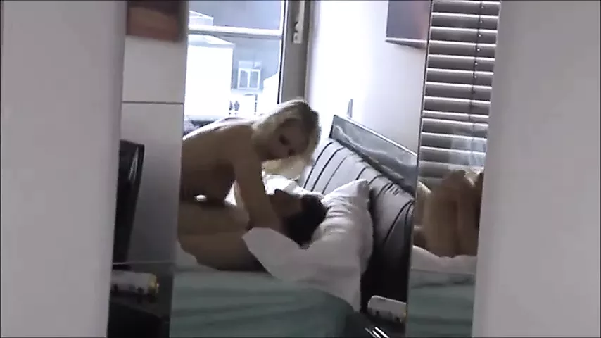 Blonde Blonde Schlampe Wird Gefickt Und Schluckt Sperma XHamster