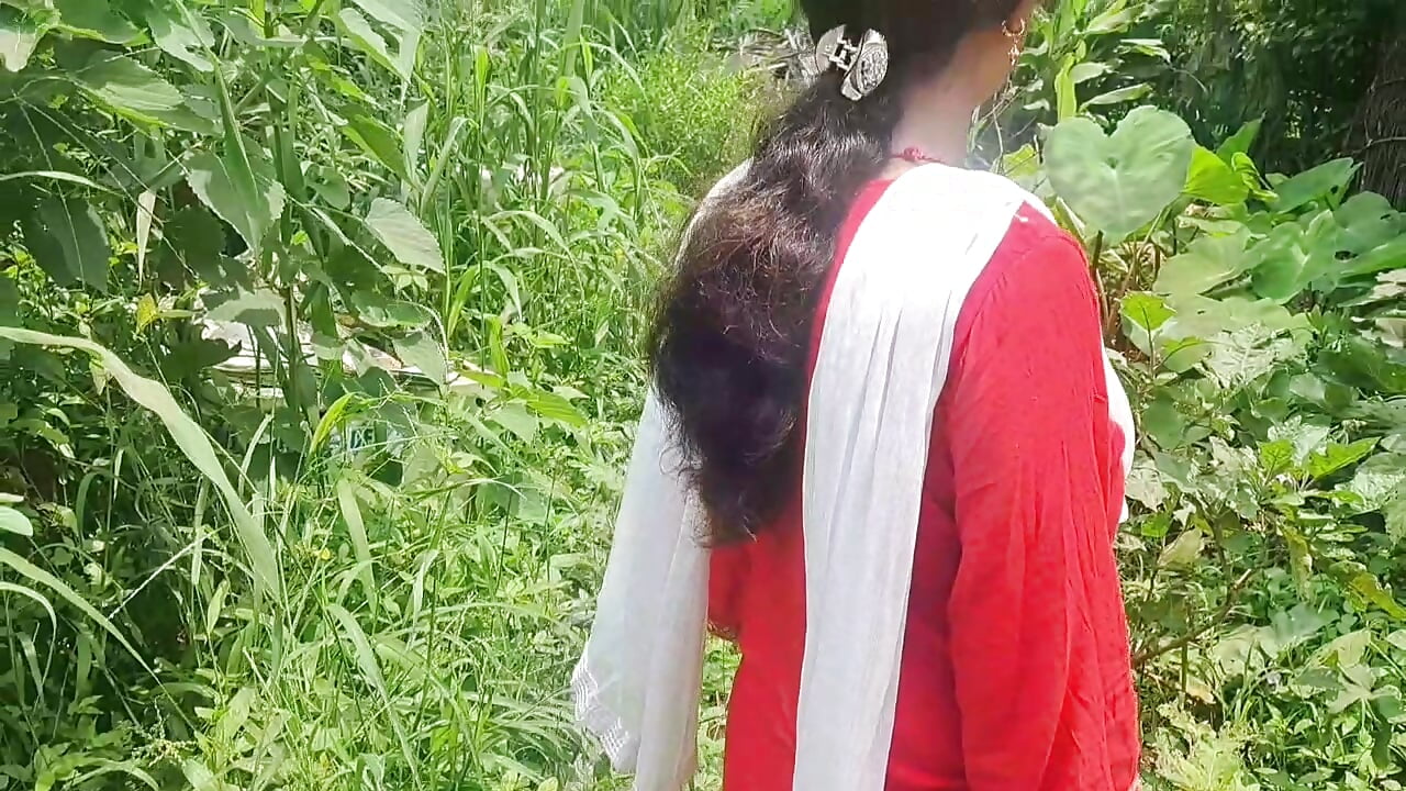 Lal Shut madam fucking in forest with Fubret Student