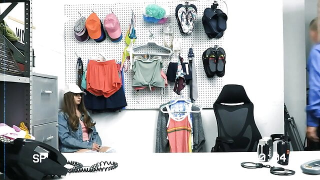 A Shopping Experience Gone Wrong for a Young Adult: A Surveillance Camera Reveals Her Alleged Shoplifting, and She’s Interviewed by Store Security