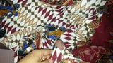 Снова трахаюсь, сперма на тетушке Lungi Textil с мотивом батик Ayu 526 snapshot 1