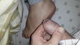 Cumming on girlfriends feet snapshot 7