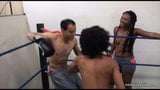 Femdom boxe beatdown - wimp se fait défoncer snapshot 10