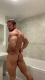 Eddie Chipp sous la douche snapshot 3