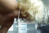 Супер стройная немецкая дама получает большую порцию спермы на ее шлюховатое лицо snapshot 17