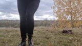 Bbw sexy madura jugando en el bosque - fetiche caliente snapshot 10