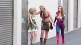 Wanneer Xena de krijgerprinses twee supermeisjes neukt snapshot 1