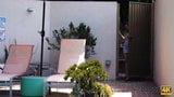 DADDY4K. Nena hermosa engaña a su novio al aire libre con su papi bien formado snapshot 1