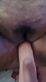 Bbw puta con coño peludo disfruta de un juguete nuevo snapshot 1