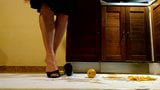 Waitress crushes lemons in sexy mules and barefoot snapshot 11