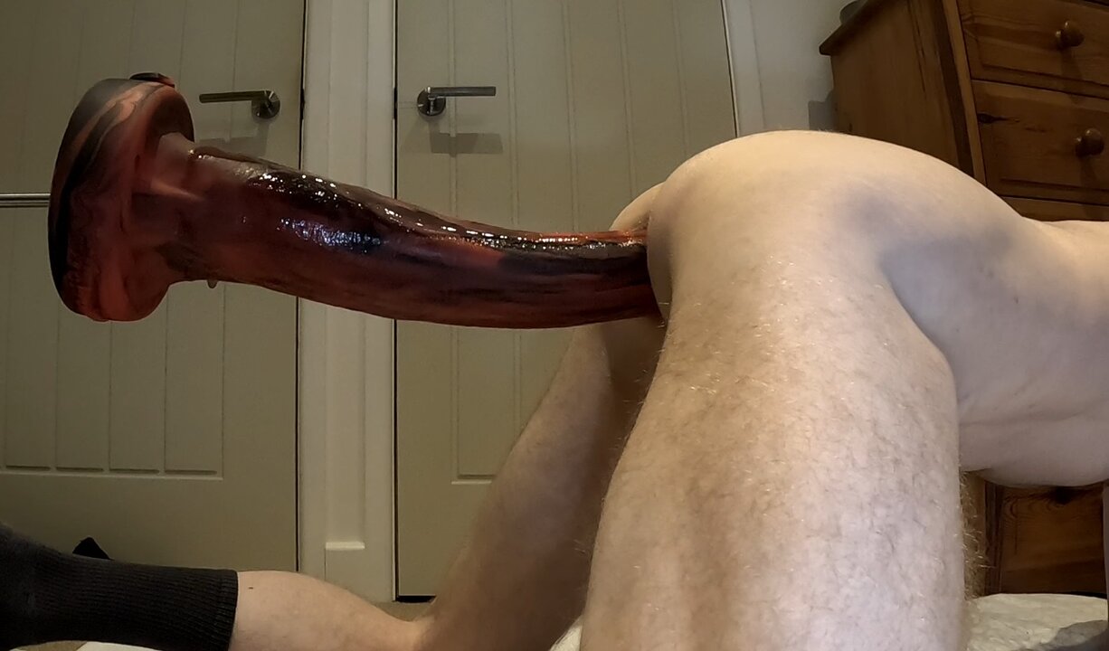 Masivni dildo uništava moje dupe i naduvava stomak- mašina za jebanje velikom brzinom i prolaps