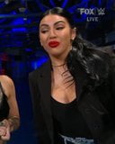 WWE - Billie Kay spricht mit Ruby Riott hinter der Bühne bei Smackdow snapshot 3