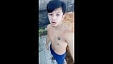 Asia teen guy atira uma grande carga no cemitério snapshot 10