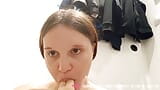 Vends-ta-culotte - chica amateur cachonda mostrando su cuerpo desnudo y masturbándose en el baño snapshot 8