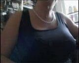 Sandra fckt im Homeoffice waerend video chat snapshot 4