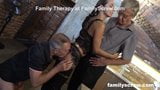 Une famille folle baise une strip-teaseuse snapshot 8