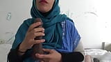 Algerian slut wants to fuck every day while she's pregnant snapshot 3