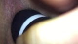 Amateur vrouw uitgerokken met grote zwarte lul dildo snapshot 9