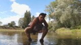Горячая шаловливая девушка трахает ее киску вдоль реки snapshot 14