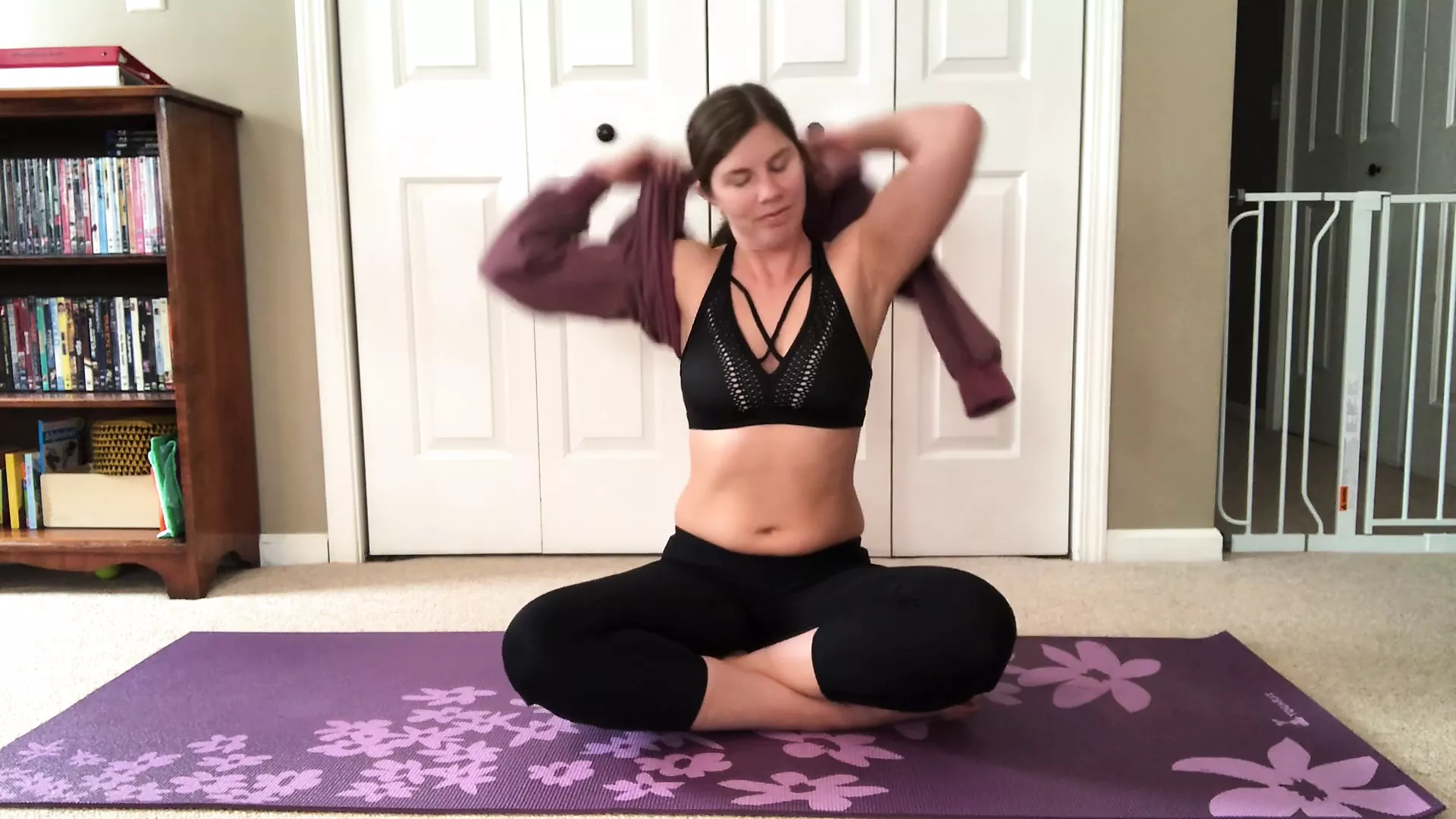 Lisa Brooks- Amateur MILF Does Her Naked Yoga Workout: ASMR Big Tits Porn xHamster