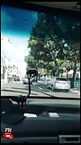 व्यभिचारी पति ड्राइव करते समय कार में दिखा रही है विवाहित महिला snapshot 9