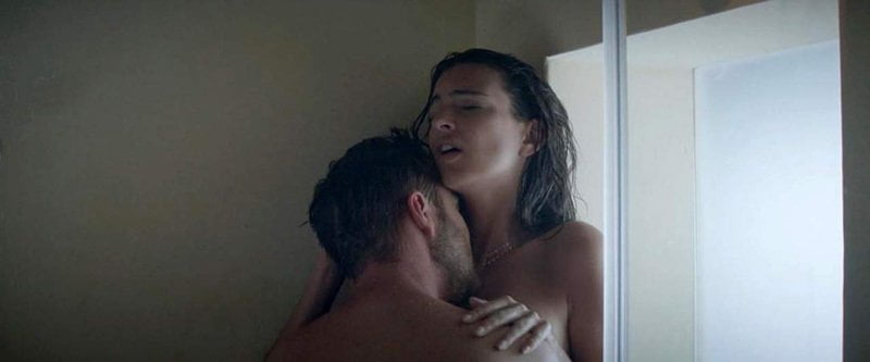 Emily Ratajkowski fa sesso nella doccia nuda su scandalplanet com  