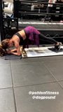 Sarah Hyland looking hot working out, February 2020. snapshot 5