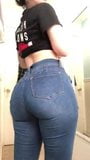 Whooty, enge Jeans snapshot 1