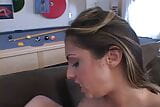 Lesbiennes Holly Morgan en Isabella Sky hebben plezier met riemen snapshot 14