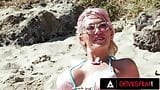 Devils film - trio bisexuel avec la sexy Adira Allure et deux grosses bites snapshot 2