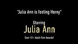 Горячая пума Julia Ann принимает теплую порцию спермы в ее рот! snapshot 1