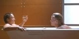 苏西波特和凯莉麦吉利斯在淋浴tata tota女同性恋者 snapshot 2