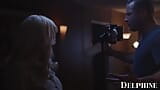 Delphine films - сексуальна блондинка Скай Блю займається вибуховим макіяжем зі своїм чоловіком snapshot 5