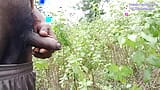 राजेश प्लेबॉय 993 आउटडोर जंगल में बिना खतना वाले लंड के बाहर सार्वजनिक रूप से मूतना बिना काटे बिना खतना वाला लंड दिखा रहा है बुलबुला बट HD वीडियो snapshot 7