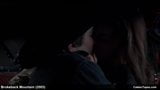 Anne Hathaway i Michelle Williams nago i erotycznie seks wideo snapshot 6
