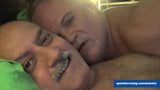 Des papas excités se font baiser sans capote snapshot 1