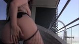 Masturbation auf dem Balkon snapshot 6