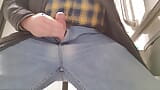 Me corrí en mis pantalones masturbándome en el trabajo snapshot 2