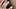 Gagică franceză cu părul negru își umple vibratoarele în găurile ei umede