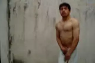 Un garçon pakistanais sexy montre son corps | xHamster