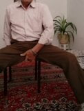 Velho iraniano dedilhando sua bunda snapshot 2
