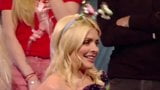 Holly Willoughby - vibrierende - enge Jeans snapshot 1